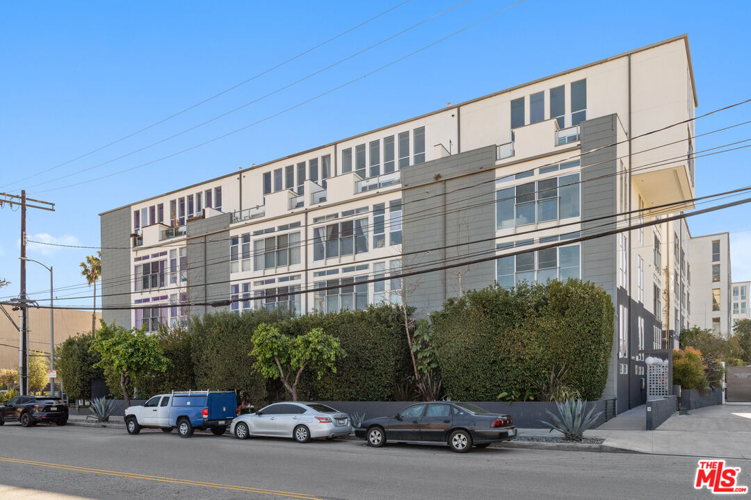 4215 Glencoe Ave Unit: 116