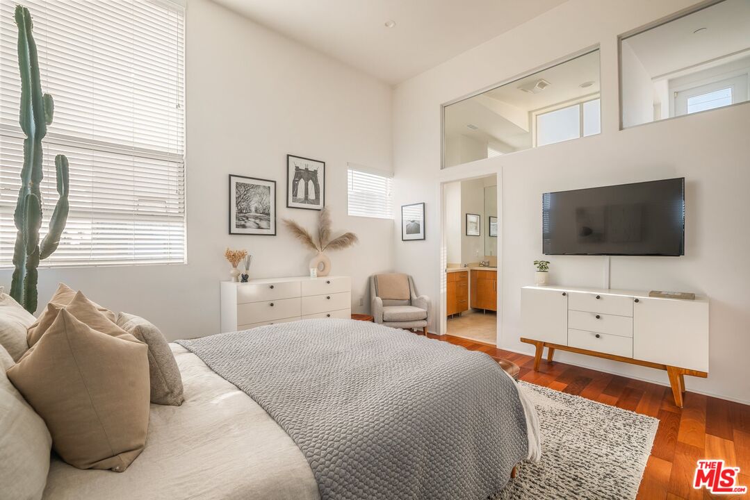 3638 Hughes Ave Unit: 1