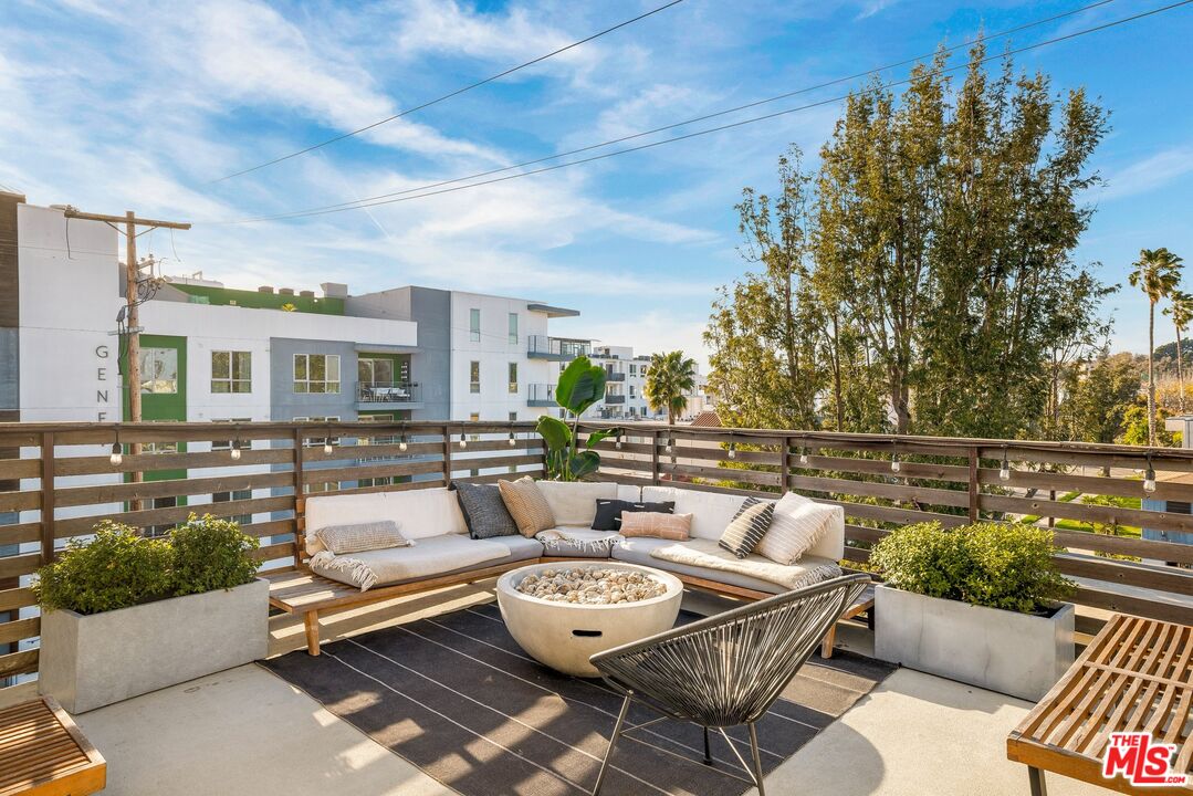 3638 Hughes Ave Unit: 1