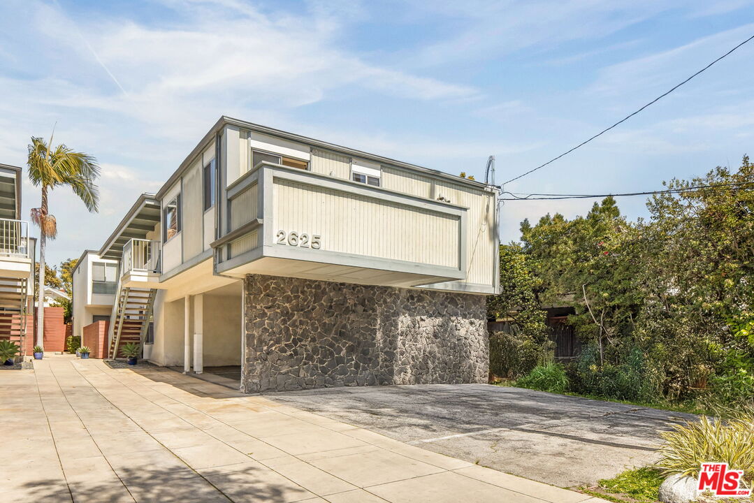2625 6th St Unit: 5