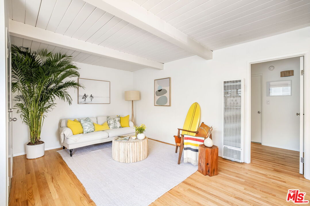 2625 6th St Unit: 5