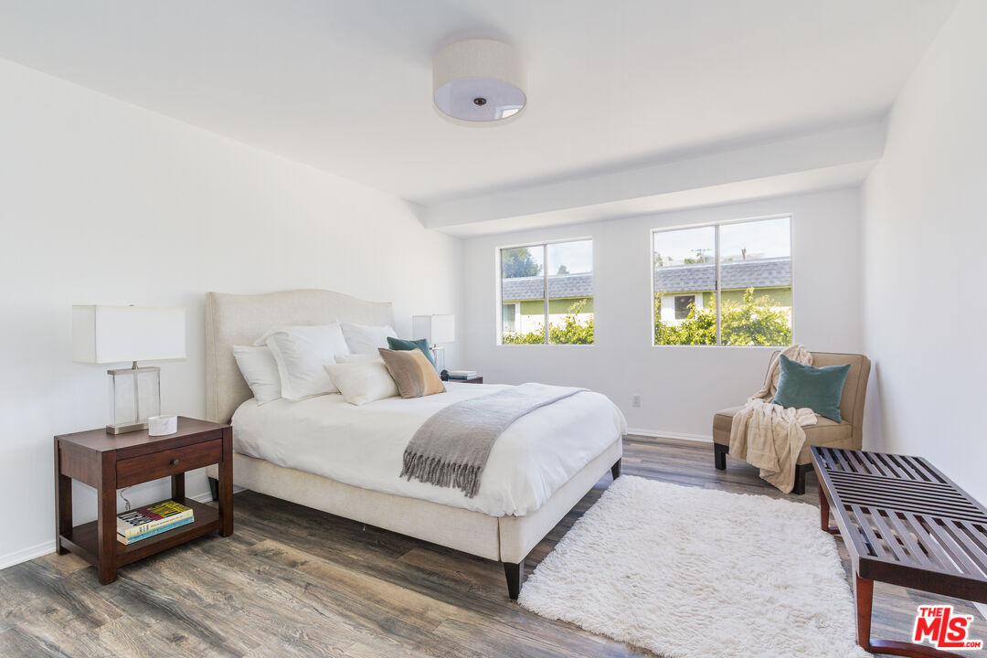 4041 Wade St Unit: 2