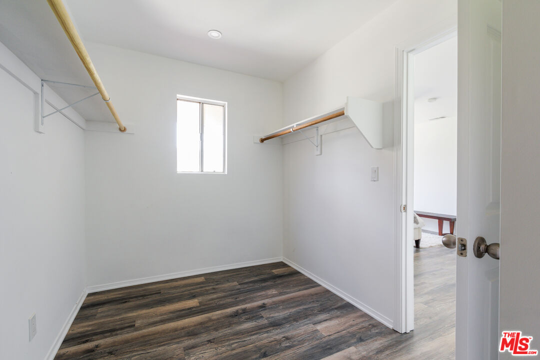 4041 Wade St Unit: 2
