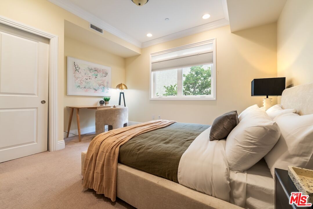 1920 Pelham Ave Unit: 101