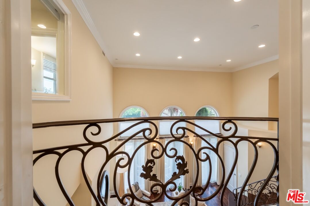 1920 Pelham Ave Unit: 101