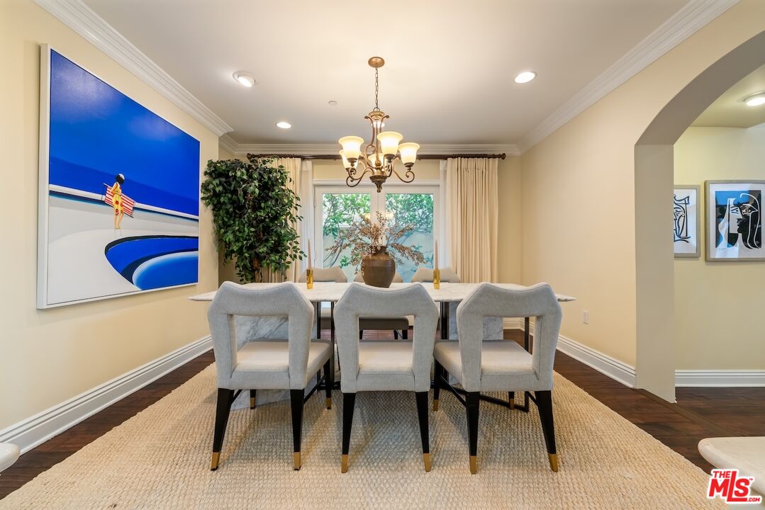 1920 Pelham Ave Unit: 101