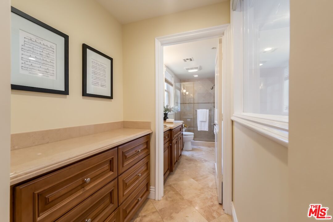 1920 Pelham Ave Unit: 101