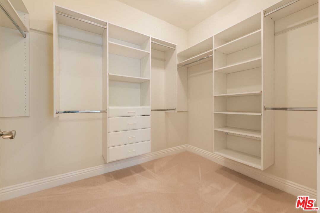 1920 Pelham Ave Unit: 101