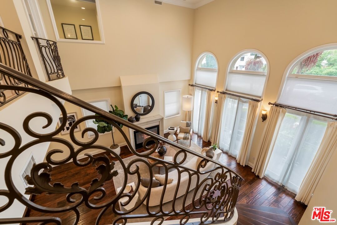 1920 Pelham Ave Unit: 101