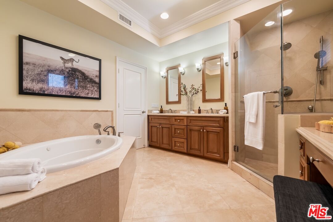 1920 Pelham Ave Unit: 101