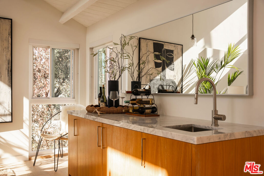 14 Reef St Unit: 1