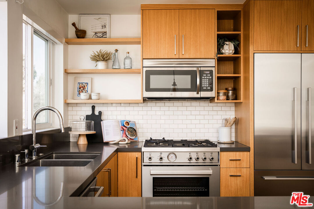 14 Reef St Unit: 1