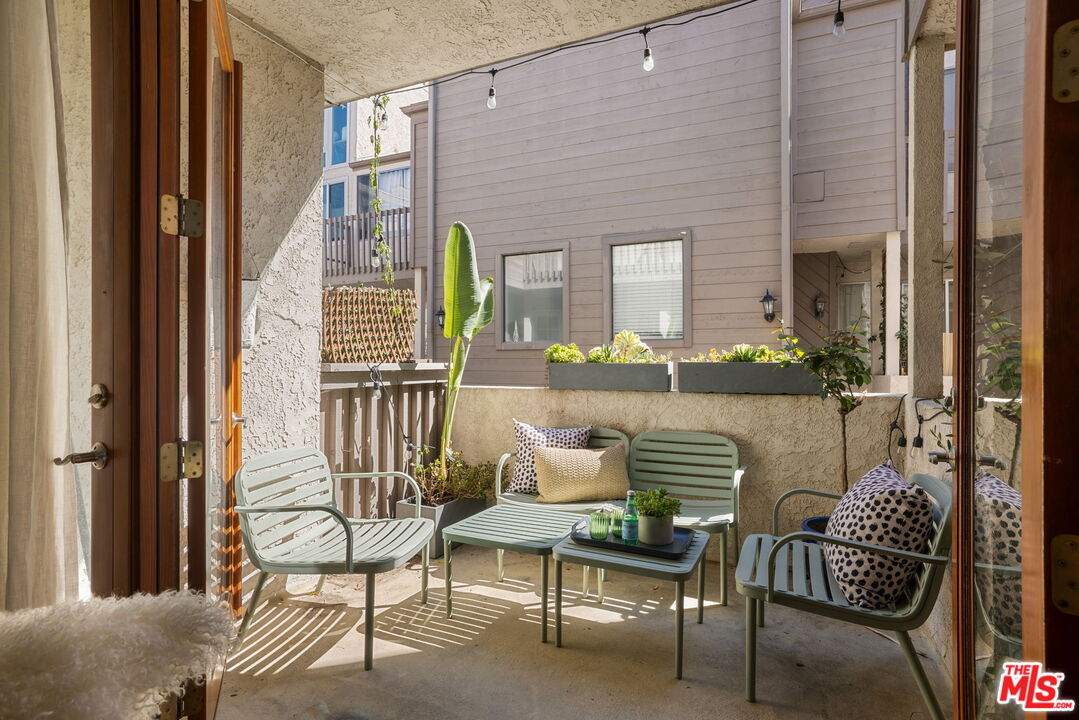945 21st St Unit: 4