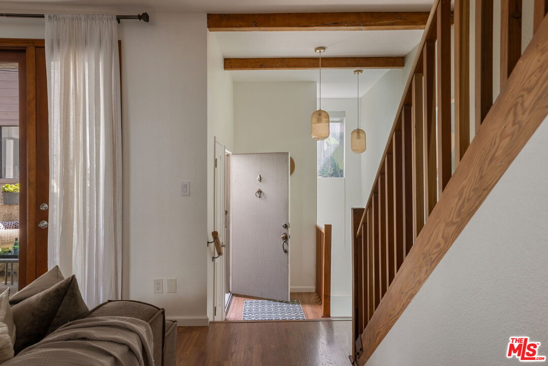 945 21st St Unit: 4