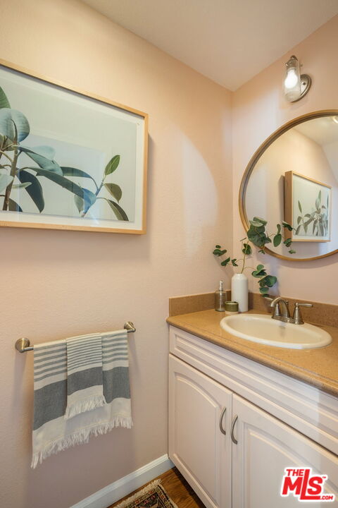 945 21st St Unit: 4