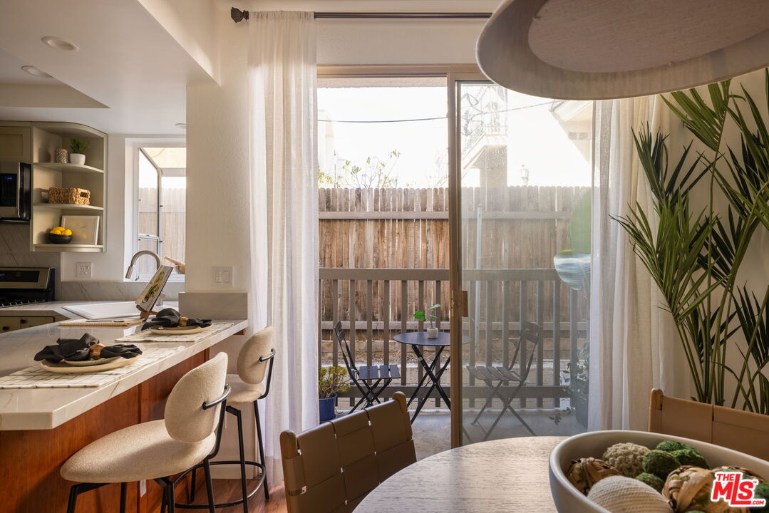 945 21st St Unit: 4