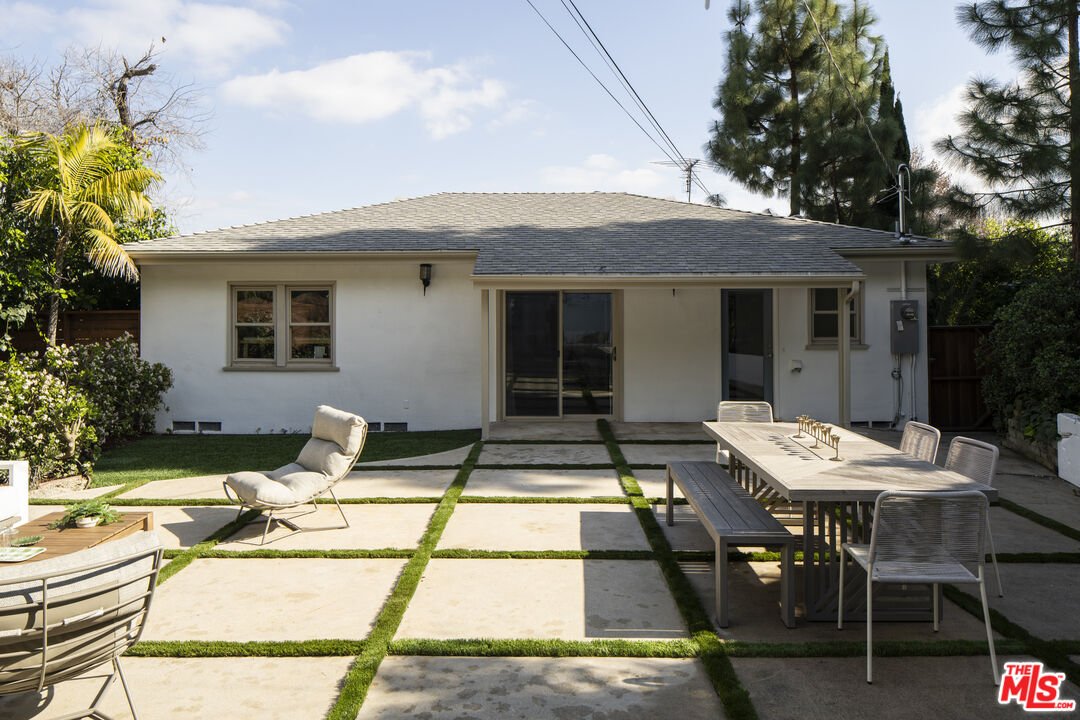 3297 Granville Ave