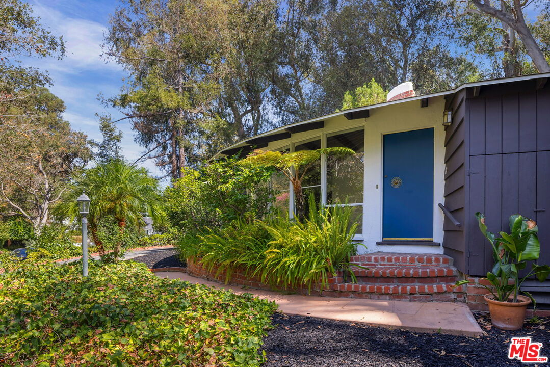 756 Kingman Ave