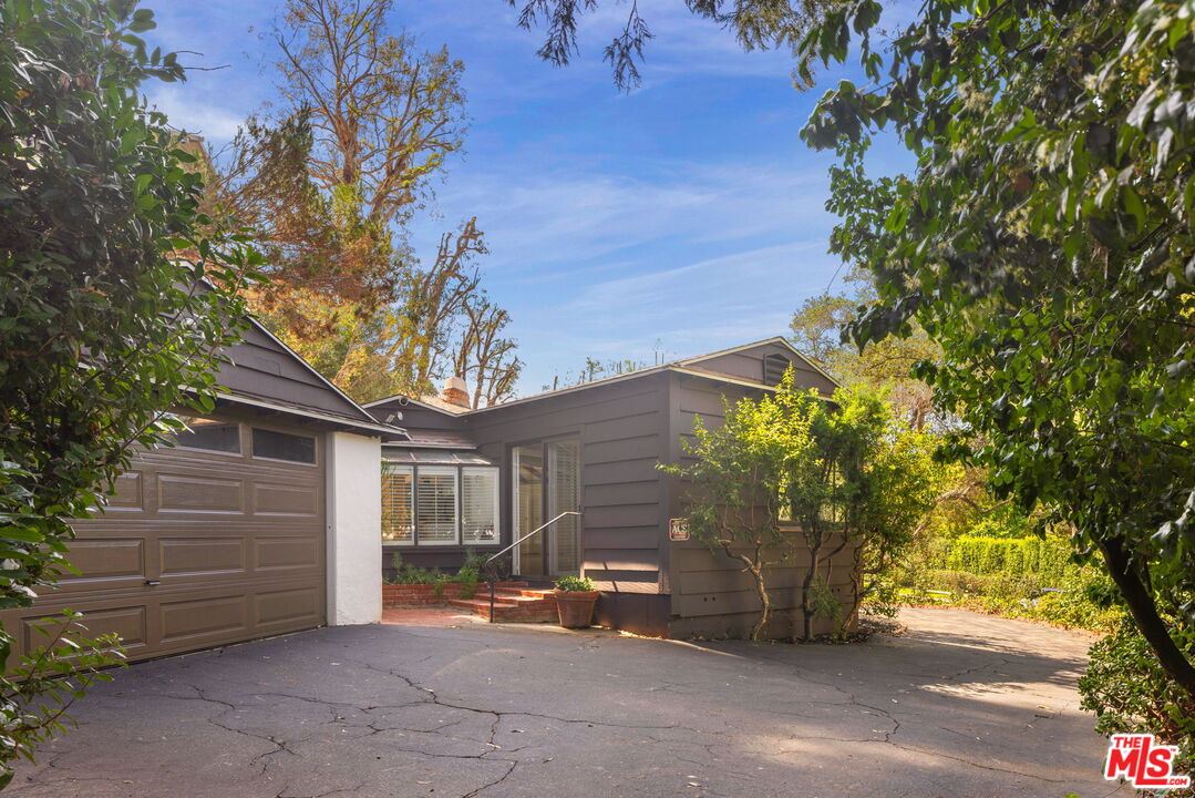 756 Kingman Ave
