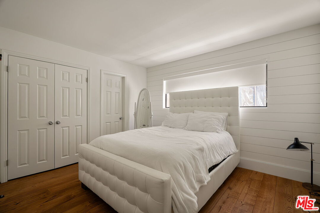 812 16th St Unit: 5