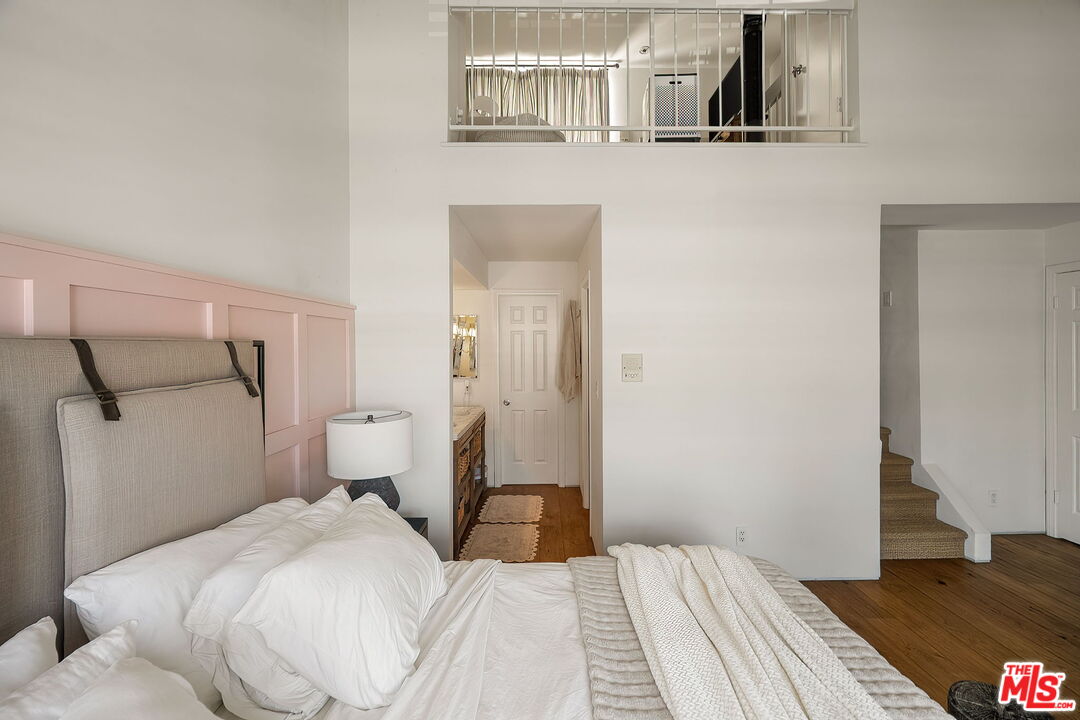 812 16th St Unit: 5