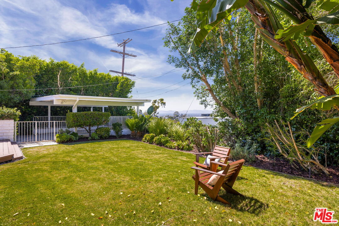 3554 Berry Dr