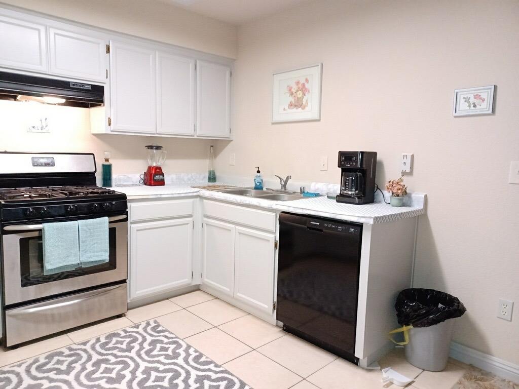 56 Belize Court