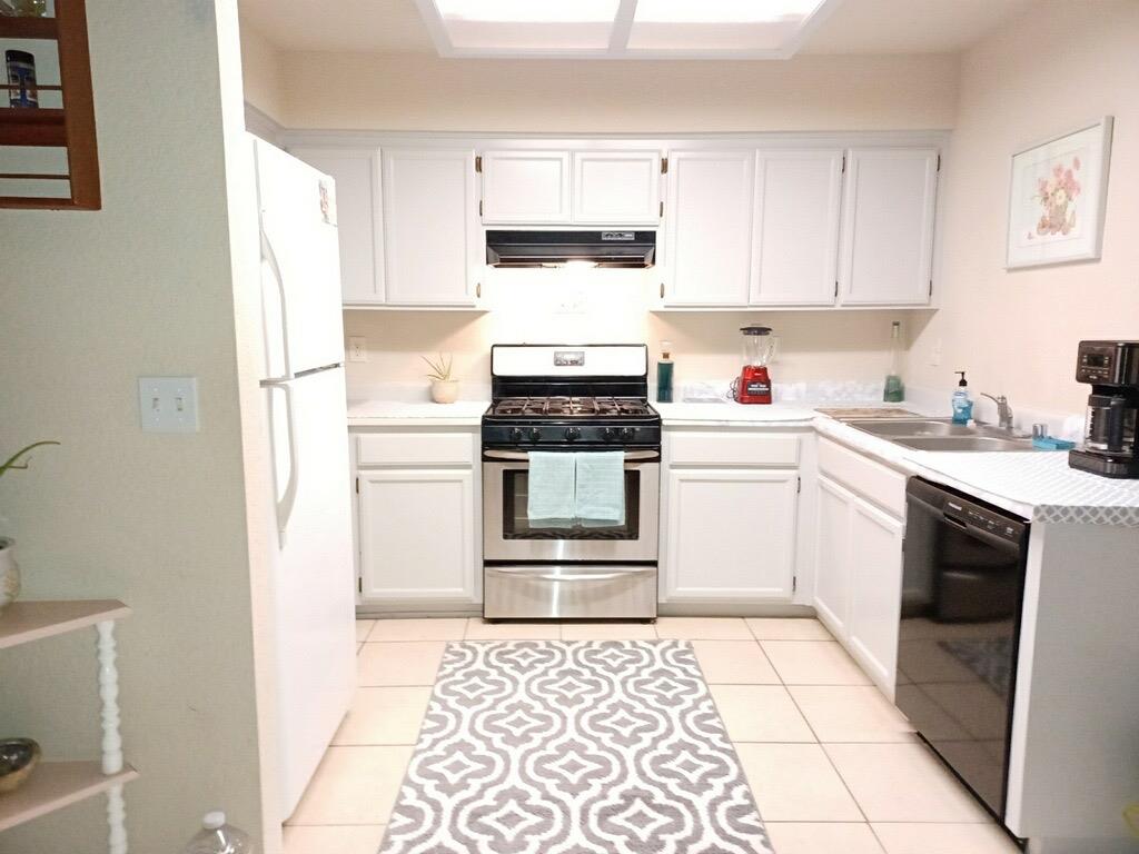 56 Belize Court