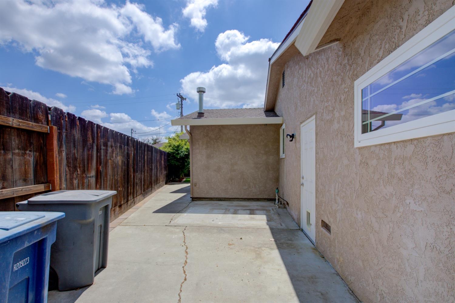 1600 Teak Avenue