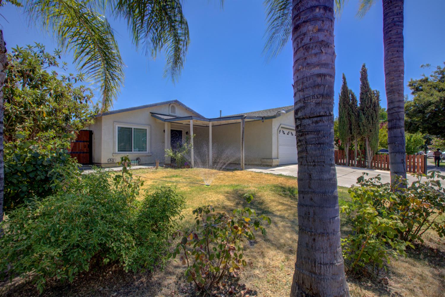 402 La Mesa Street