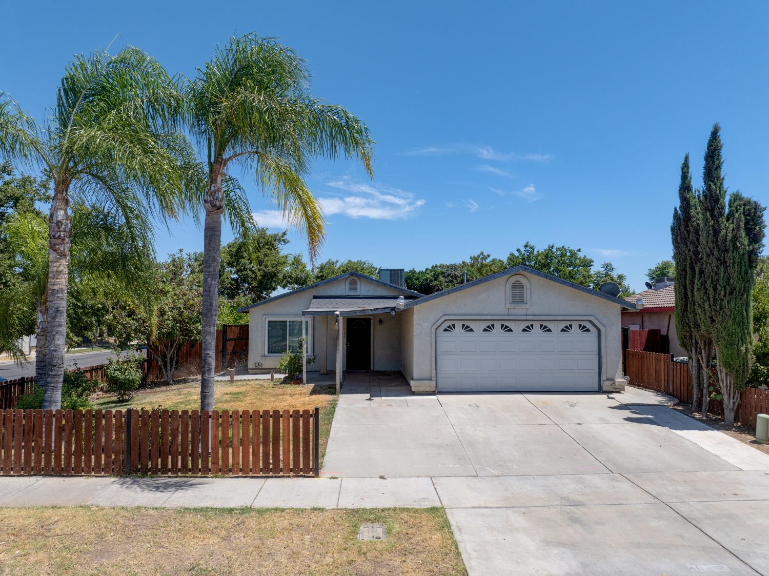 402 La Mesa Street