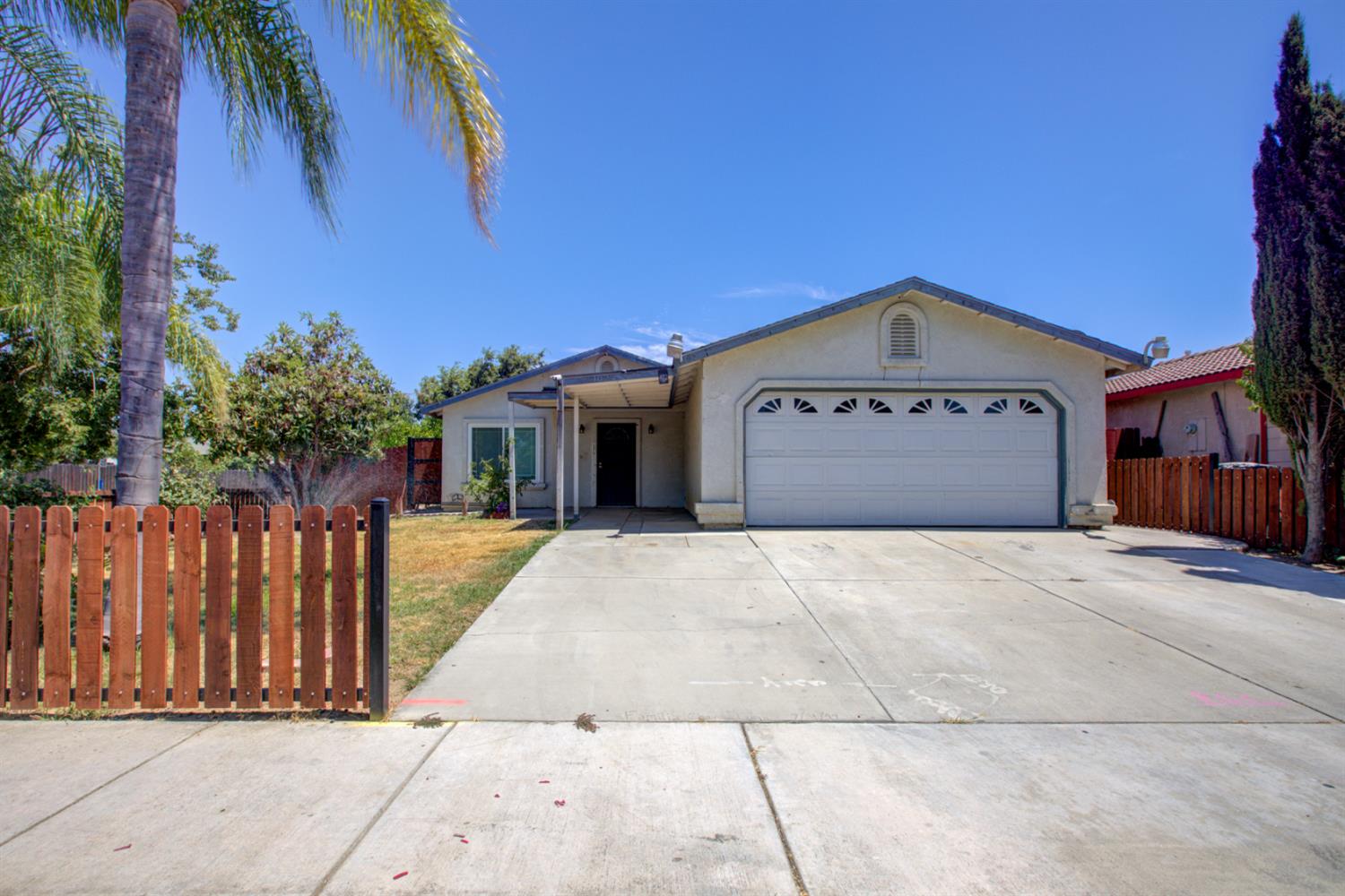 402 La Mesa Street