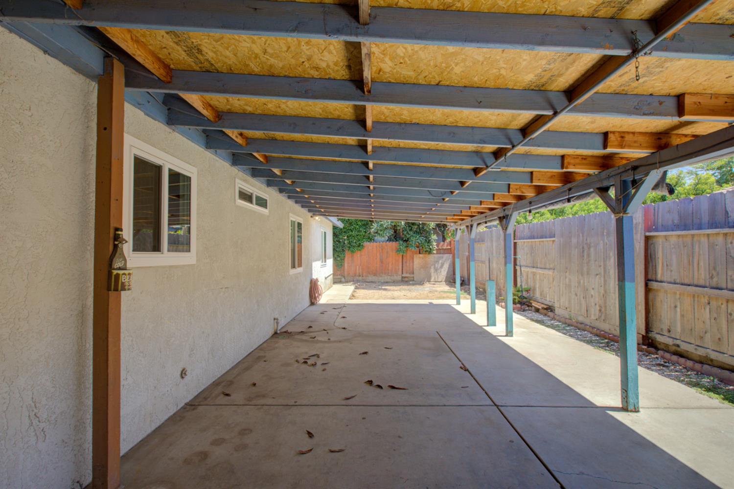 402 La Mesa Street