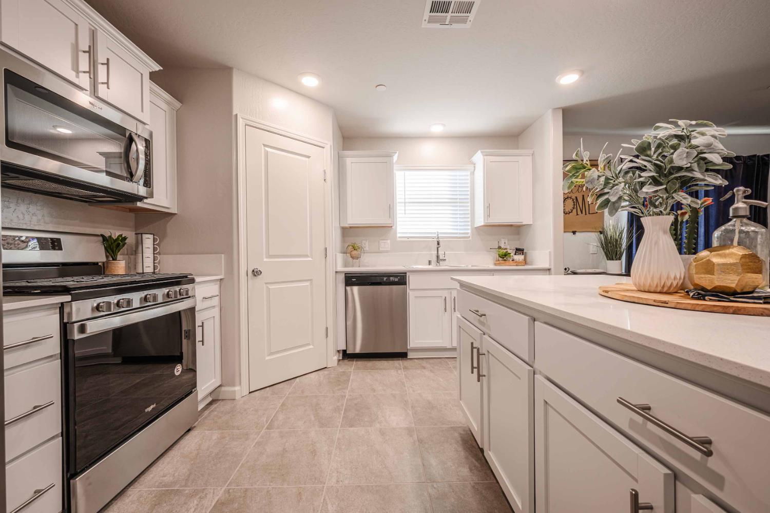 676 Stephanie Drive 53 B1