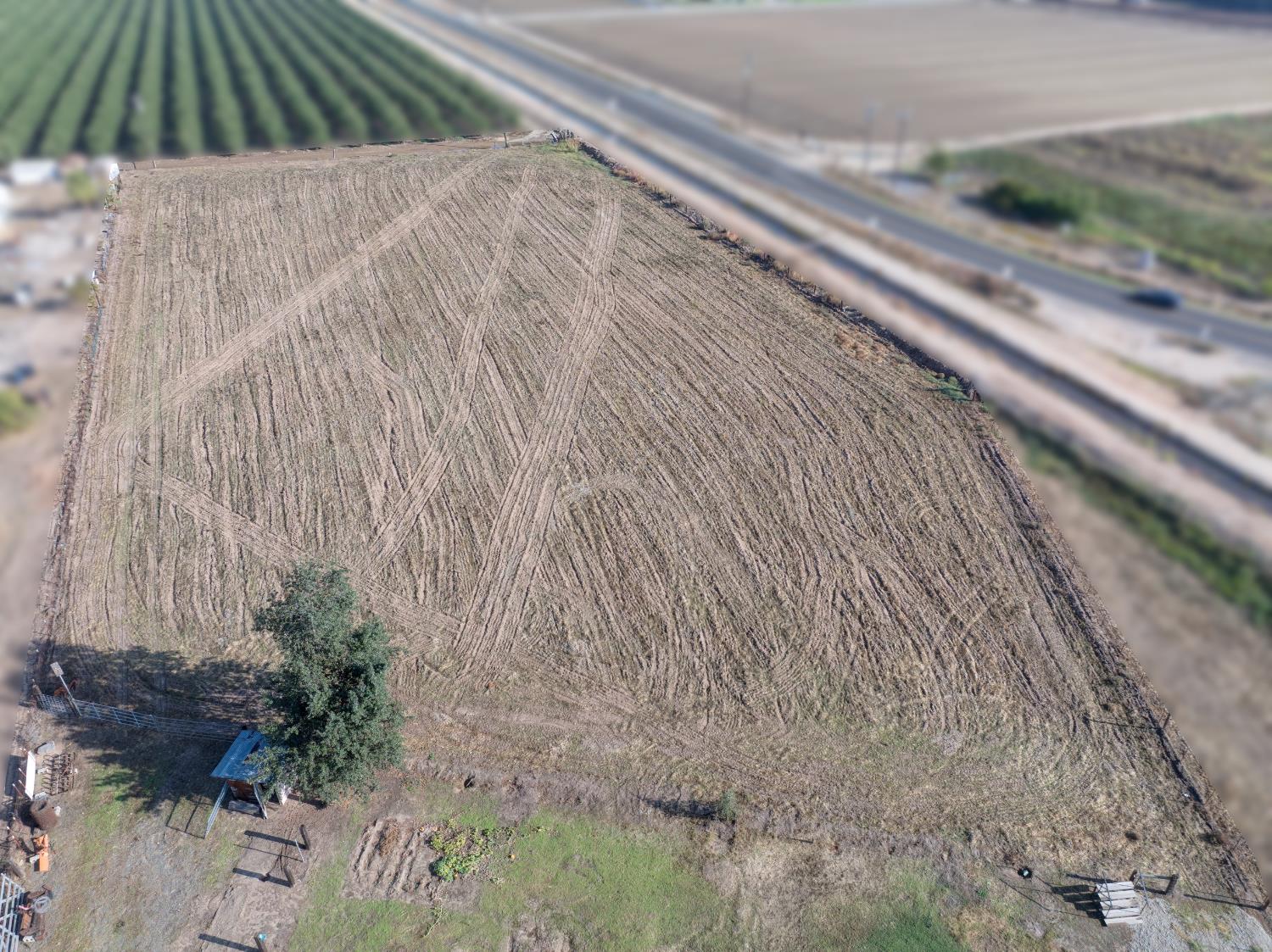 3650 N Santa Fe Drive