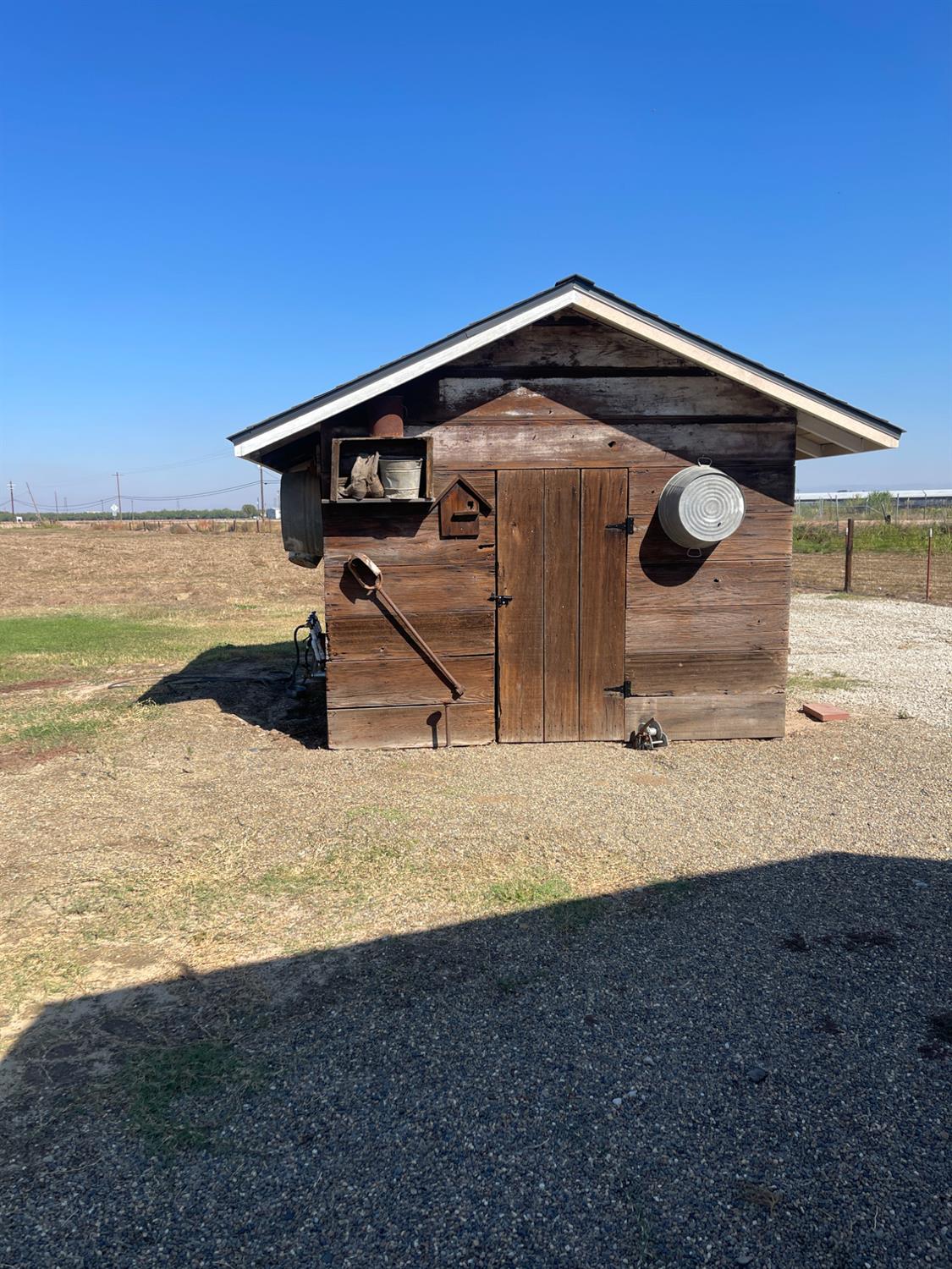 3650 N Santa Fe Drive