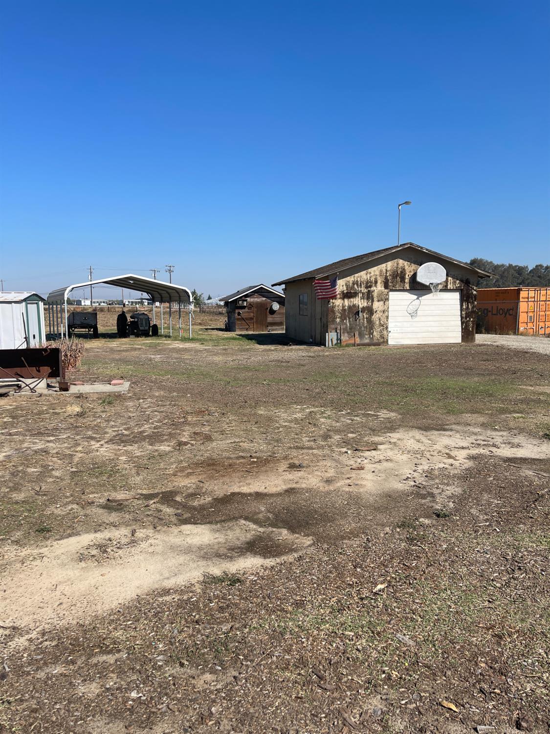 3650 N Santa Fe Drive