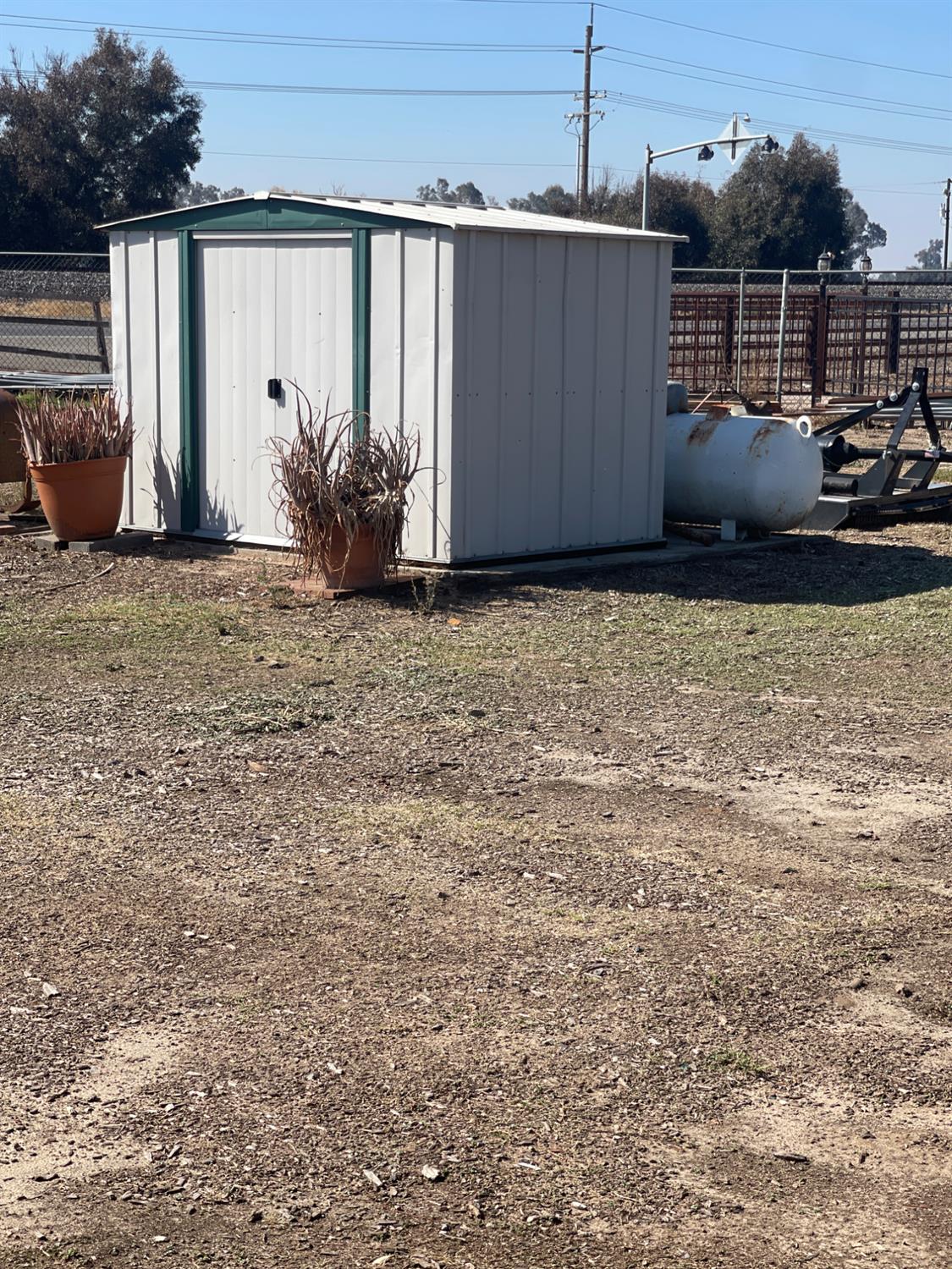 3650 N Santa Fe Drive