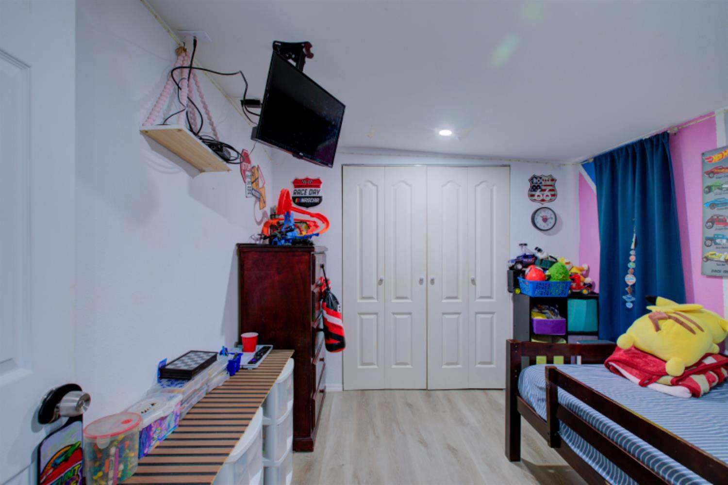 7139 Center Street 7141