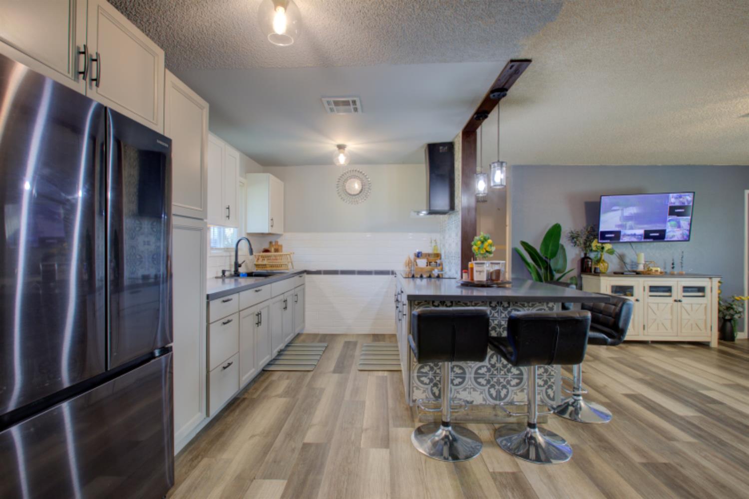 7139 Center Street 7141