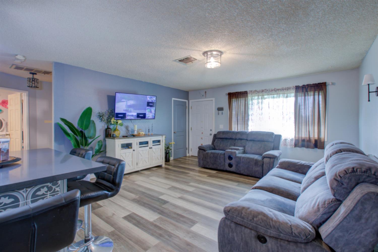 7139 Center Street 7141