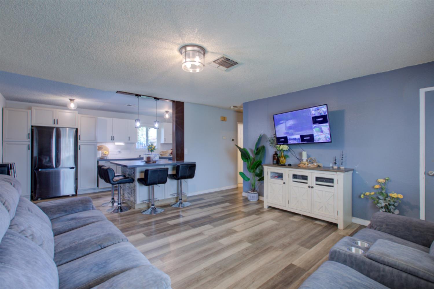7139 Center Street 7141