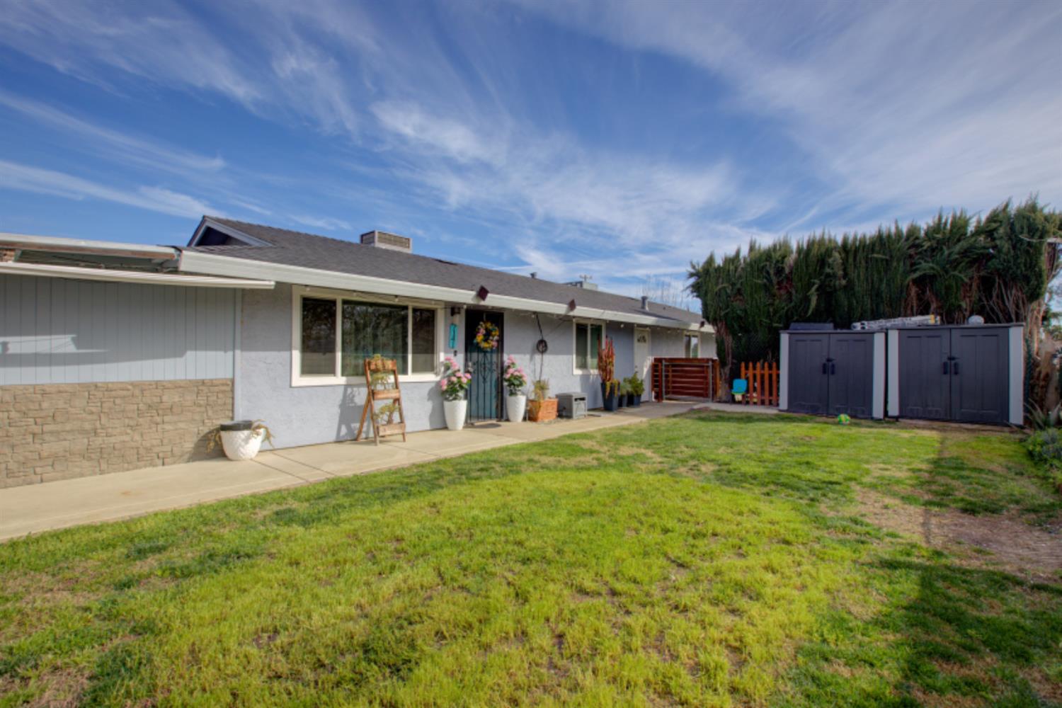 7139 Center Street 7141