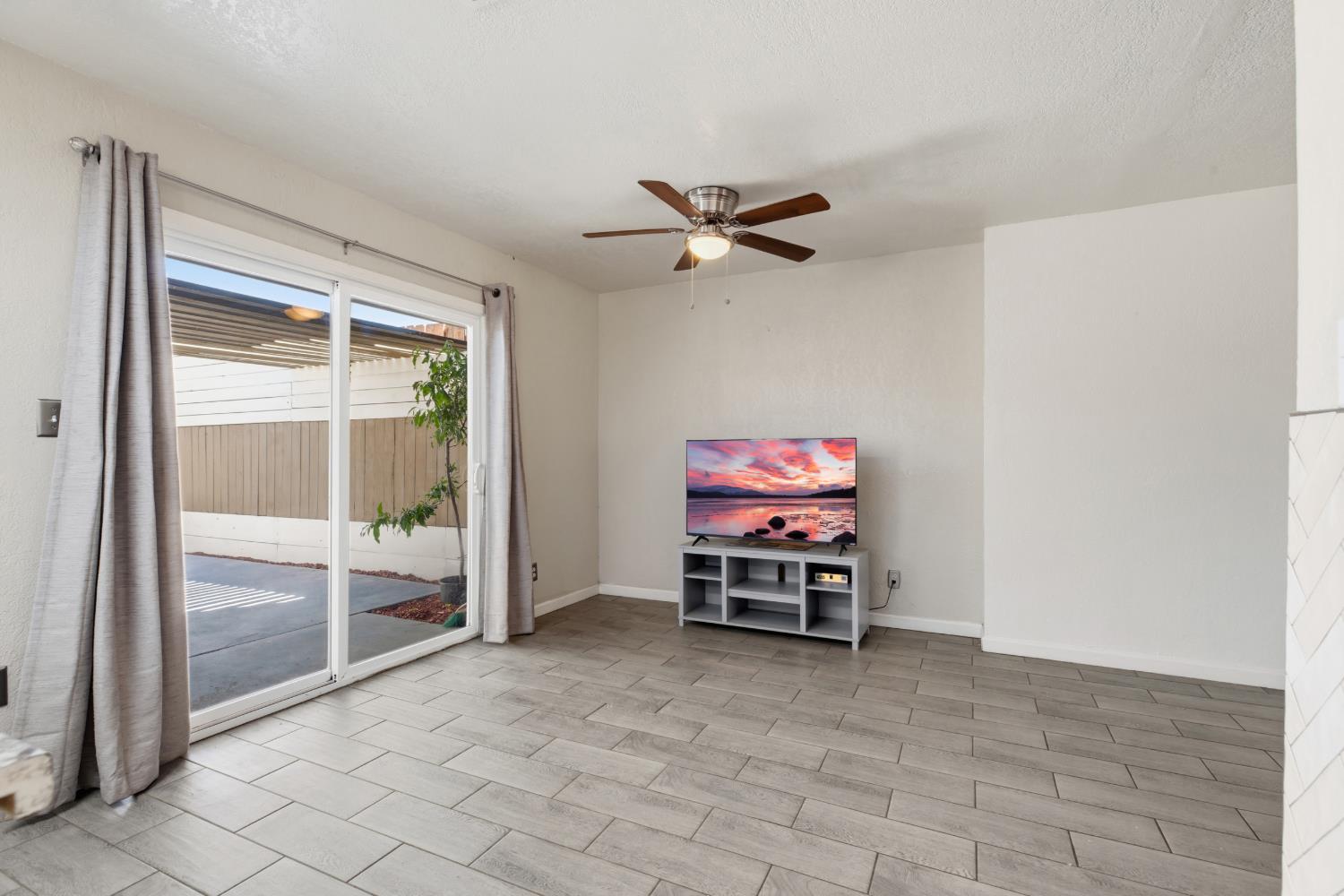 2901 Alphonse Drive