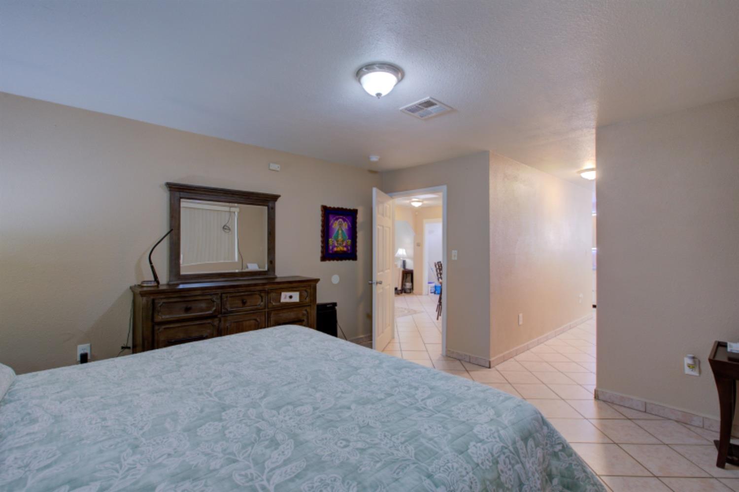 7277 Edythe Circle