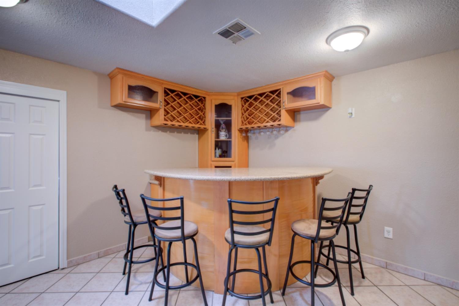 7277 Edythe Circle