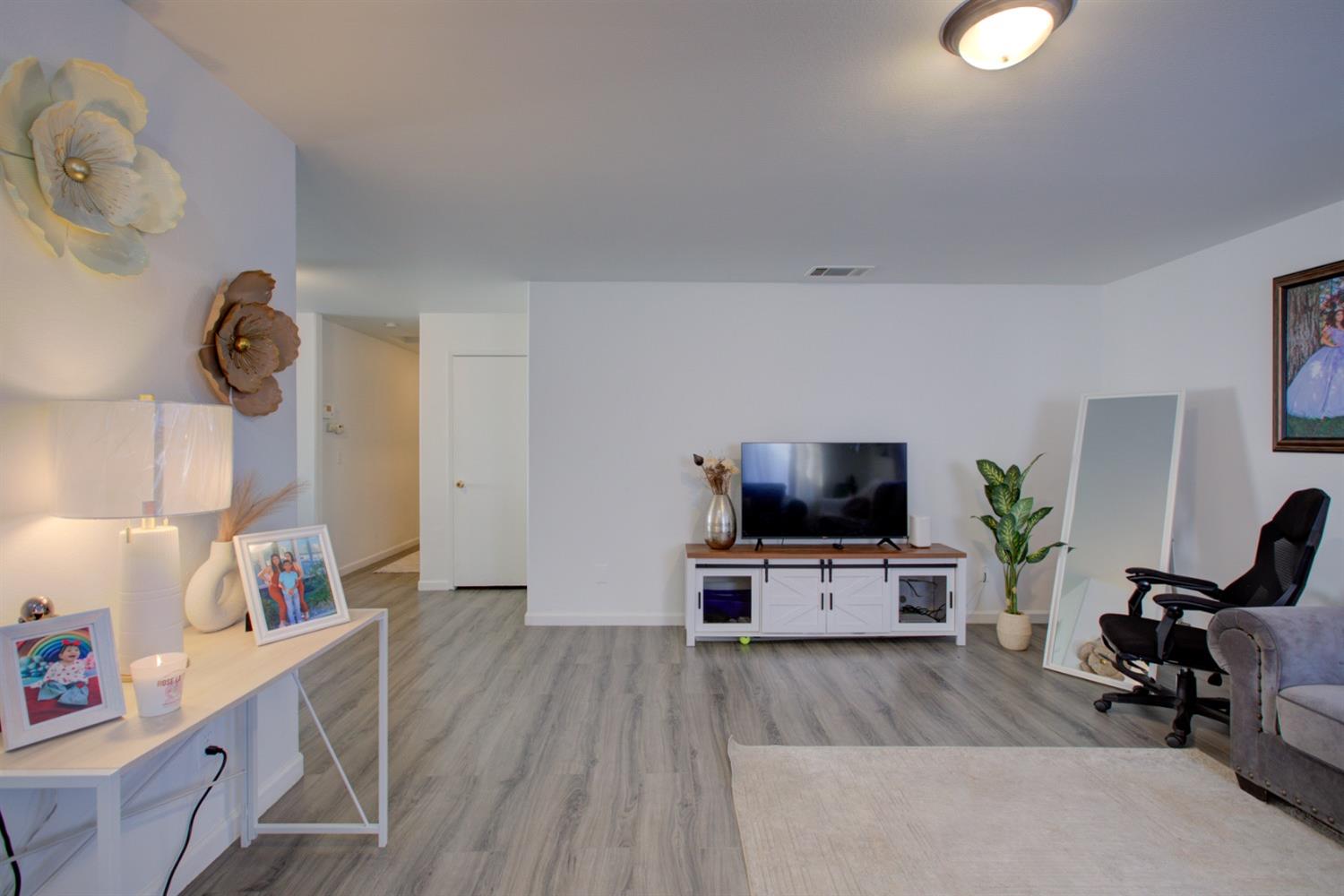 2851 Corona Court