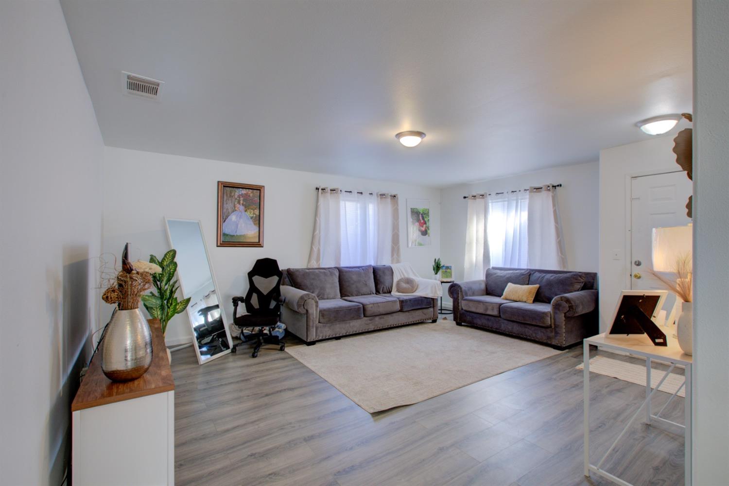 2851 Corona Court