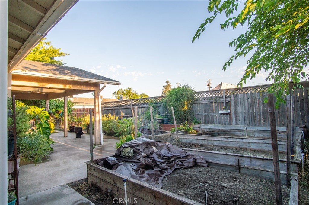 250 Cedar Avenue