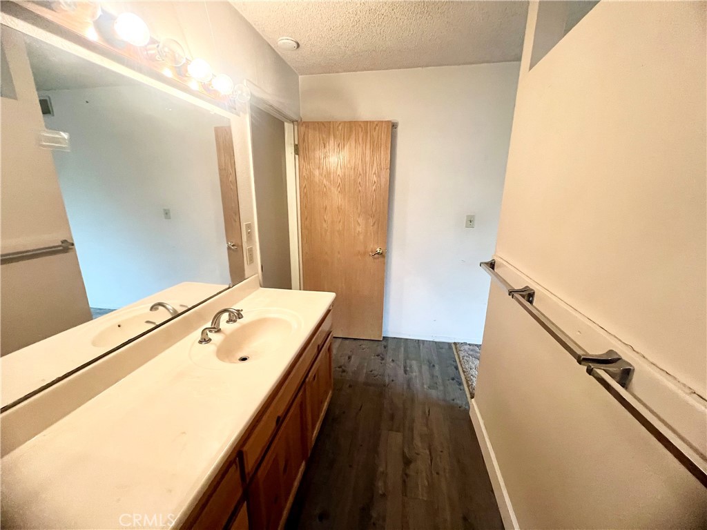 2934 Lakewood Court
